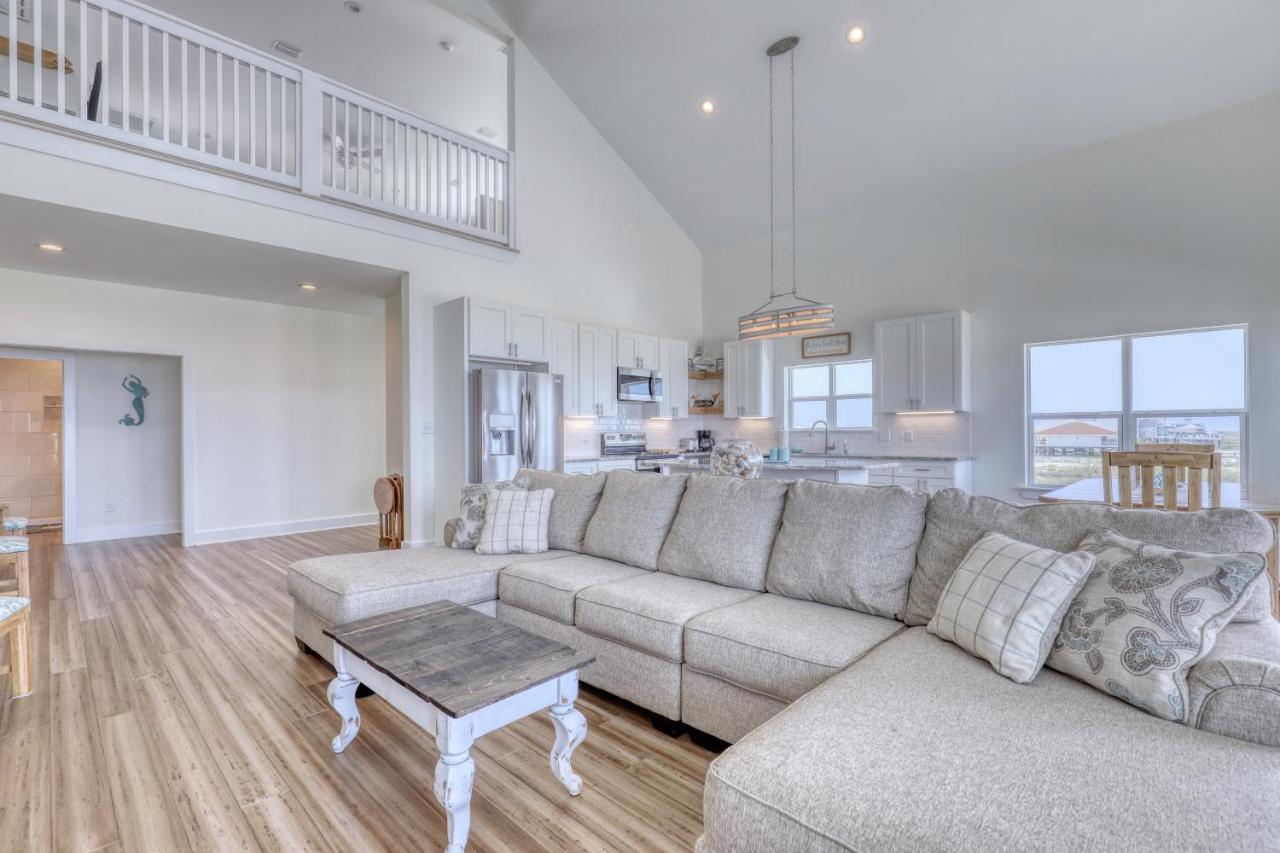 Salty Seahorse - Waterfront! Pet Friendly! Game Room, Pool Table, Beautiful Views - Room For The Whole Family Home جزيرة دوفين المظهر الخارجي الصورة