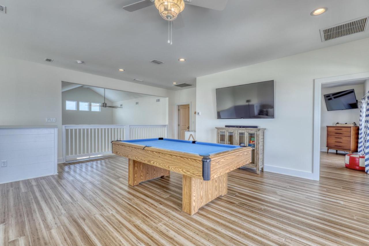 Salty Seahorse - Waterfront! Pet Friendly! Game Room, Pool Table, Beautiful Views - Room For The Whole Family Home جزيرة دوفين المظهر الخارجي الصورة