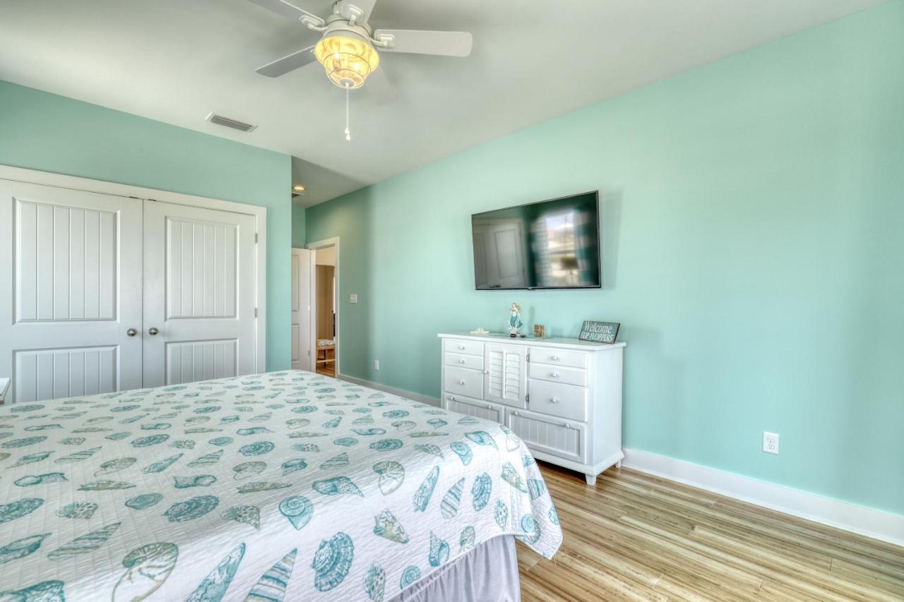Salty Seahorse - Waterfront! Pet Friendly! Game Room, Pool Table, Beautiful Views - Room For The Whole Family Home جزيرة دوفين المظهر الخارجي الصورة